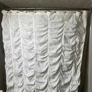 Pottery barn teen shower curtain like new